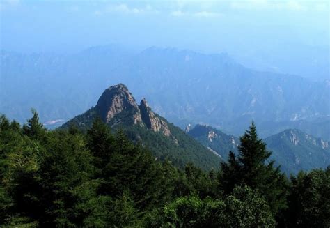 燕山山脈|燕山(燕山山脈):地質地貌,氣候特點,水系情況,特色物產,植被分布,。